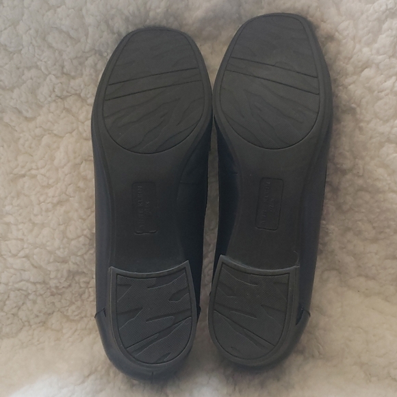 Anne Klein Vittorio Navy Blue flats in size 11 - Picture 6 of 6